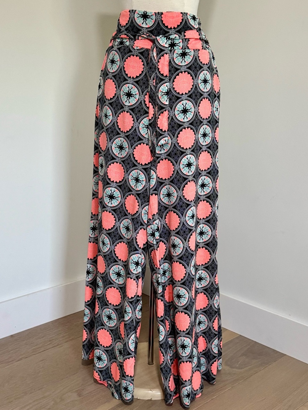Truth NYC 2X Coral Floral Palazzo Pants Smocked Paperbag Waist